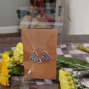 Celtic Knot Silver Earrings NIP